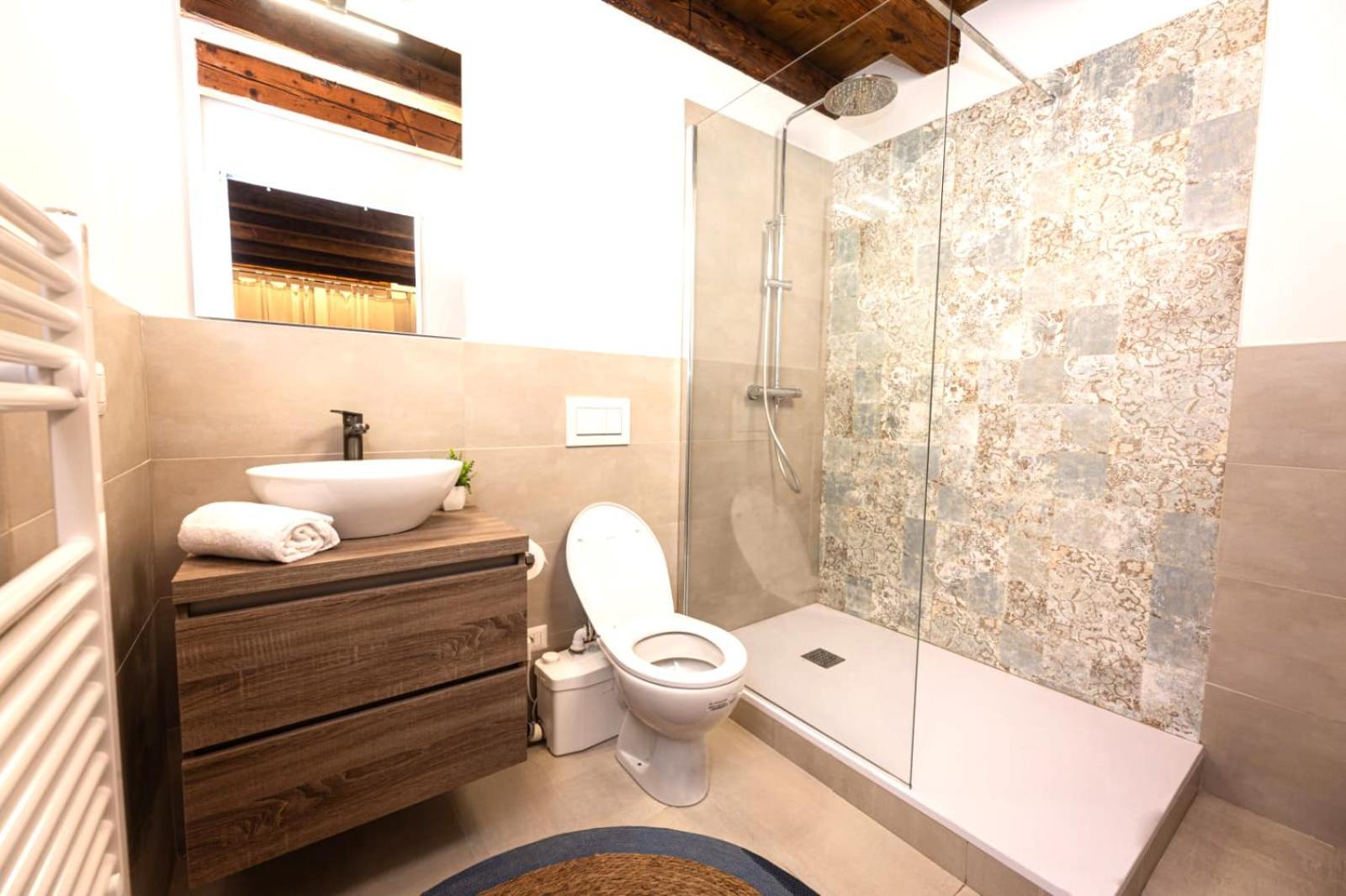 Al 18 Verona Rooms Eksteriør billede